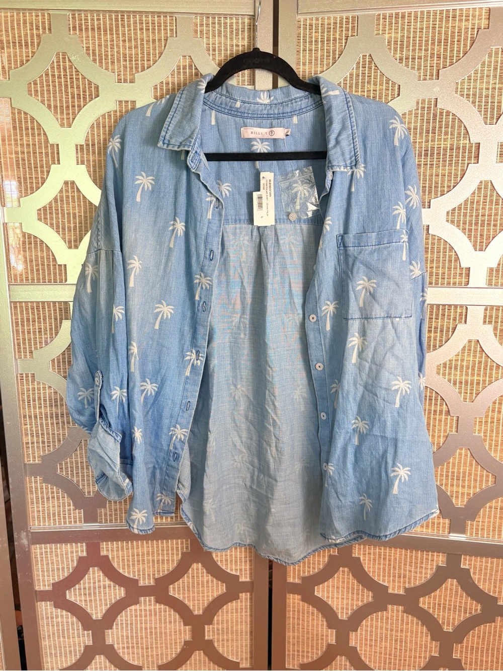 NWT Casual Light Blue Palm-Print Button Down Shirt